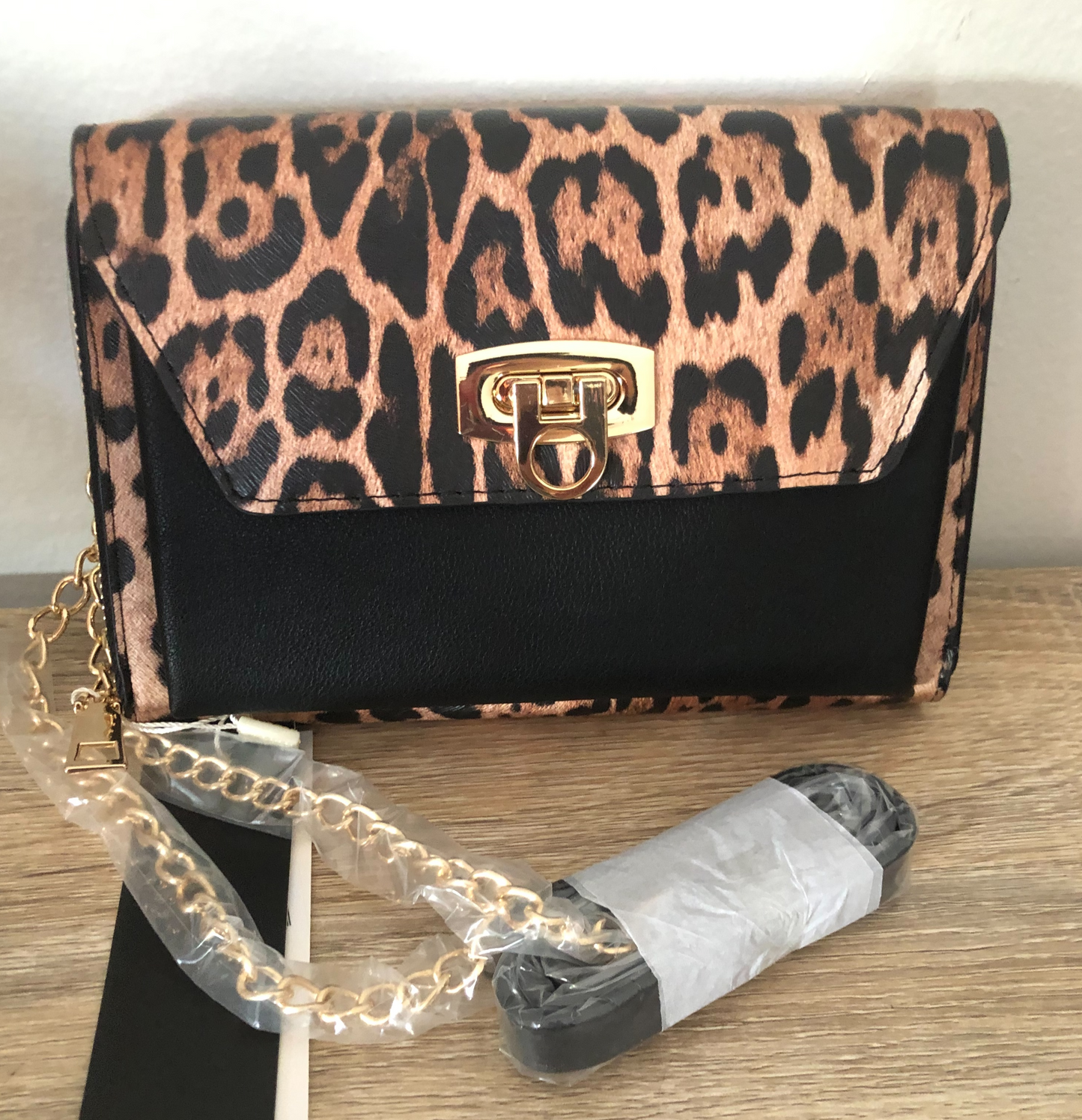 Animal Print Crossbody Clutch Wallet